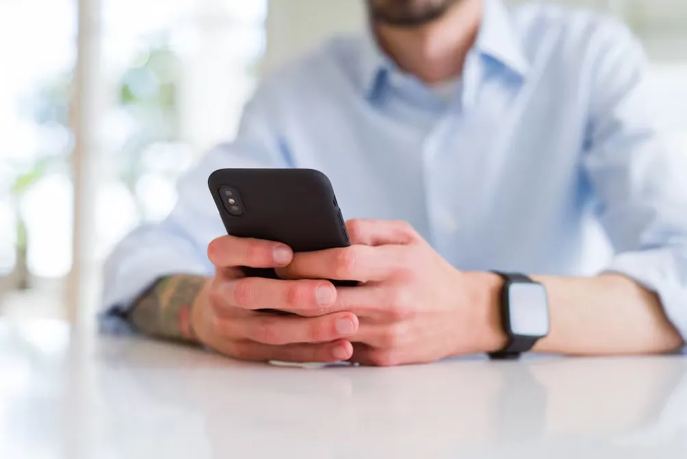 movistar y tuenti inician su cambio de marca a tigo